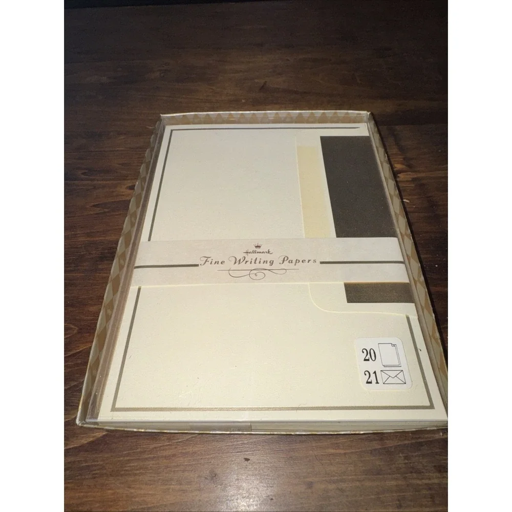 Vintage NOS Hallmark Fine Writing Papers With Envelopes Gold Embossed In Box